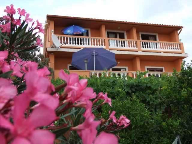 Apartments In Rab - Insel Rab 39950 Mundanije المظهر الخارجي الصورة